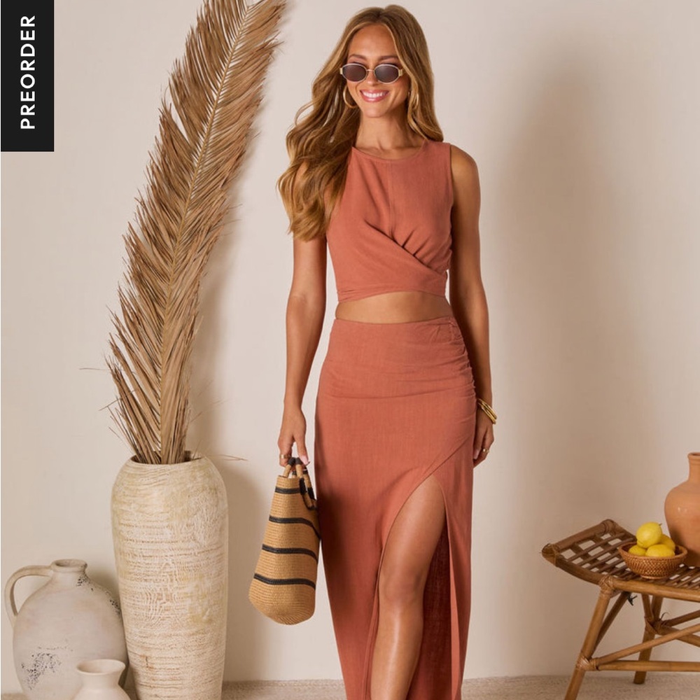 Vici Rust High-Slit Maxi Skirt Set